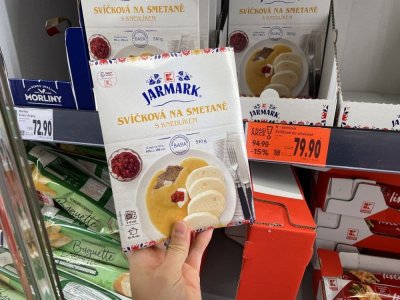 Svíčková na smetaně s knedlíkem v supermarketu