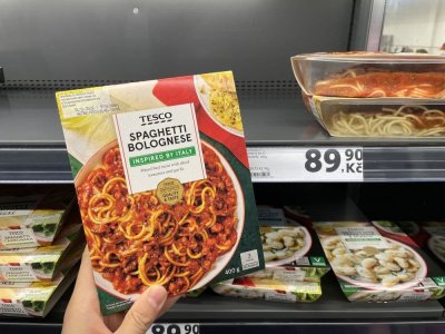 Spaghetti bolognese v supermarketu