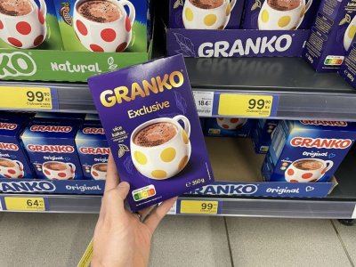Instantní kakaový nápoj v supermarketu