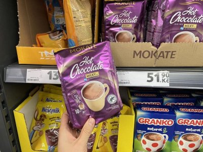 Instantní kakaový nápoj v supermarketu