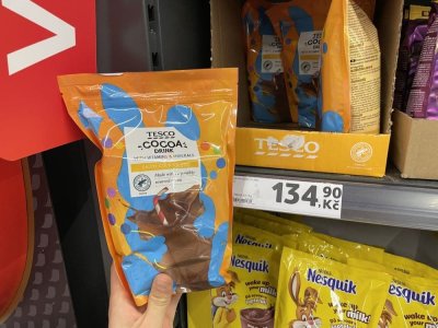 Instantní kakaový nápoj v supermarketu