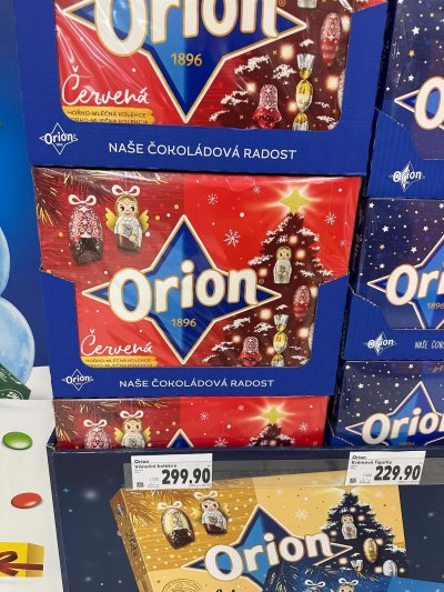 Vánoční čokoládové kolekce Orion v supermarketu