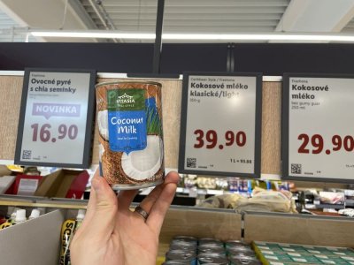 Kokosové mléko v supermarketu