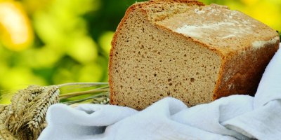 Žitný chléb mívá často tvar kostky 