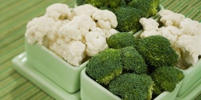 Hlávky květáku a brokolice