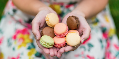 Ořechová a kokosová mouka jsou ideální alternativou pro pečení sladkých nekynutých dezertů a cukroví