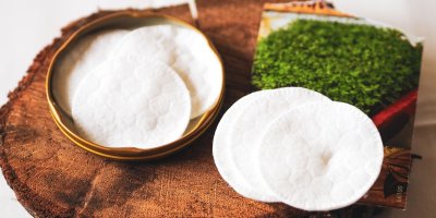 Nachystejte si semínka a vatové tamponky