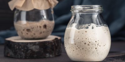 Domácí droždí ve sklenici