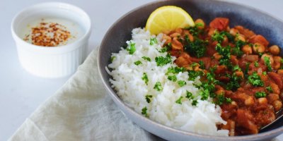 Chana masala s jogurtovým dipem