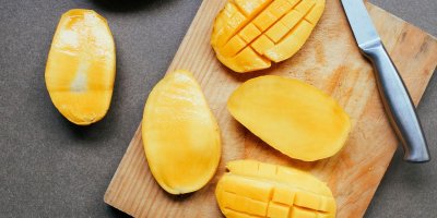 Loupání a krájení manga