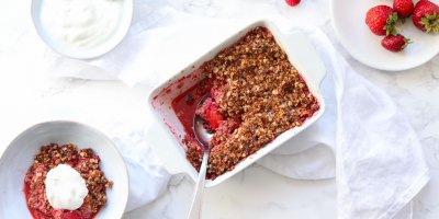 Potěšte se zdravou a chutnou snídaní – upečte si crumble s ovesnými vločkami