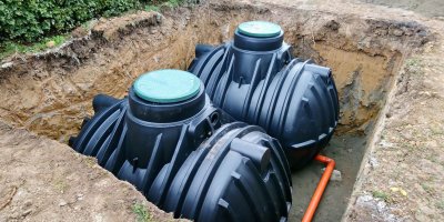 Dvě podzemní nádrže na dešťovou vodu