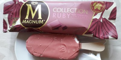 Zmrzlina Magnum zdobená Ruby čokoládou