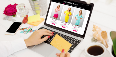 Mnoho lidí si online nakupování oblečení natolik oblíbilo, že v něm pokračují i nadále, přestože jsou kamenné obchody již otevřené