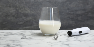 Napěňovače na baterky jsou levné, snadno ovladatelné a pro občasné užívání úplně stačí