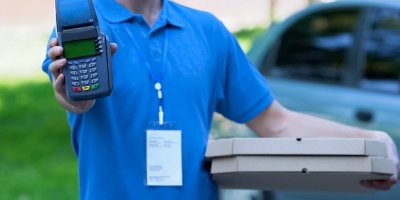 Ani v případě bezhotovostní platby nepodceňujte důkladné mytí rukou – virus může být i na terminálu