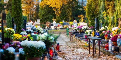 Hřbitovy v Polsku jsou na Dušičky zavřené 