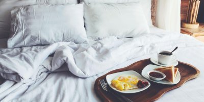 Pohodová snídaně v hotelu je pro spoustu lidí nyní pouhou krásnou vzpomínkou