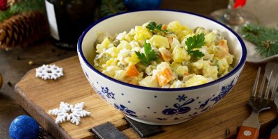 Kvalitu a chuť vlašských salátů určuje především salám, který je vyrobený z masa a nikoliv ze separátů či škrobů