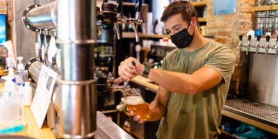 Hospody musejí zavírat od středy 9. prosince 2020 už ve 20 hodin