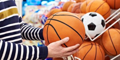 Vánoční otevírací doba v prodejnách Decathlon, Tchibo a Alza