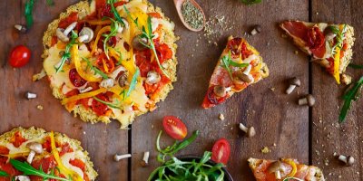 Květáková pizza, zelenina a koření