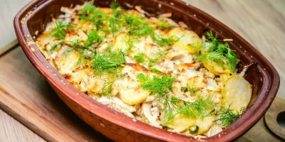 Netradiční recept na zapečené, francouzské či gratinované brambory. S fenyklem, česnekem a muškátovým oříškem