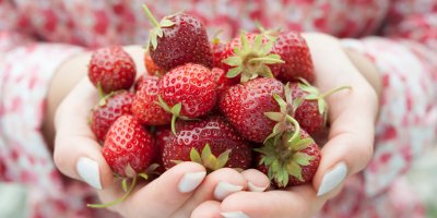 I jahody bělí zuby.