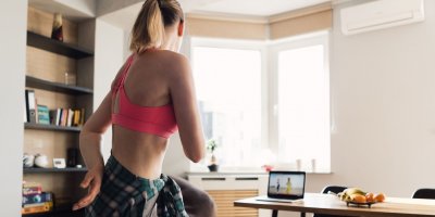 Výhoda tance? Potřebujete jen hudbu a vlastní nadšení.