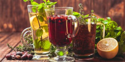 Čajů je spousta druhů.