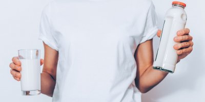 Mléko jako jedna z nejproblematičtějších, ale zároveň nejoblíbenějších potravin.