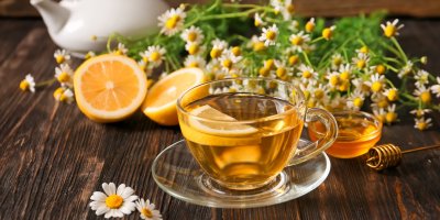 Heřmánkový čaj s heřmánkem a citronem