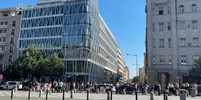 Fronta před pražským Primarkem