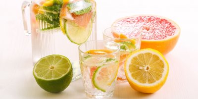 Citrusy dodají vodě chuť a svěžest.