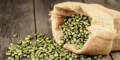 Zelená káva v jutovém pytli