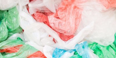 Schválení zákazu se v Česku odsouvá, podle ministerstva životního prostředí nejdéle do června 2022