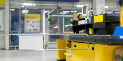 Zavřená přepážka u pokladny v supermarketu