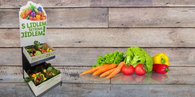 Stojan Lidl s bedýnkami zeleniny za 25 korun 