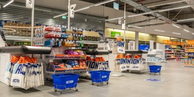 Pohled na pokladny diskontu Action