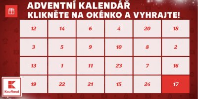24 okének adventního kalendáře Kauflandu, v pozadí čtyřčlenná rodina