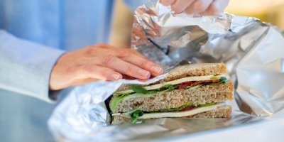 Svačina zabalená v alobalu