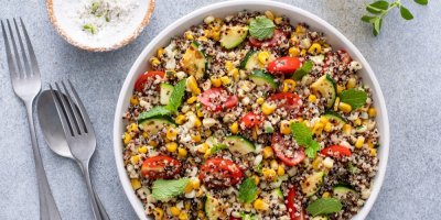 Talíř salátu s quinoou