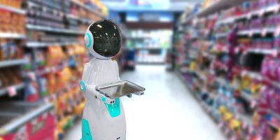 Robot s tácem uprostřed supermarketu