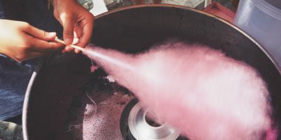 Příprava cukrové vaty