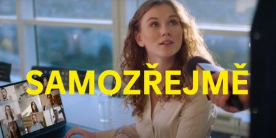 Žena v reklamní kampani Raiffeisenbank