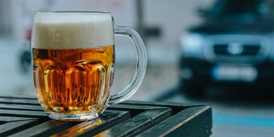 Čepované pivo na stole