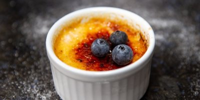 Crème brûlée s borůvkami