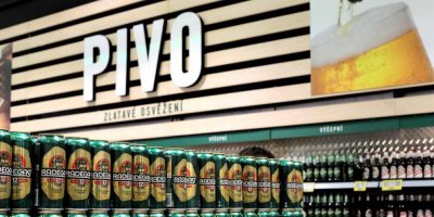 Oddělení piva v obchodě