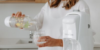 Výrobník sycené vody má doma každá šestá domácnost 