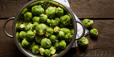 Růžičkové kapusty v hrnci